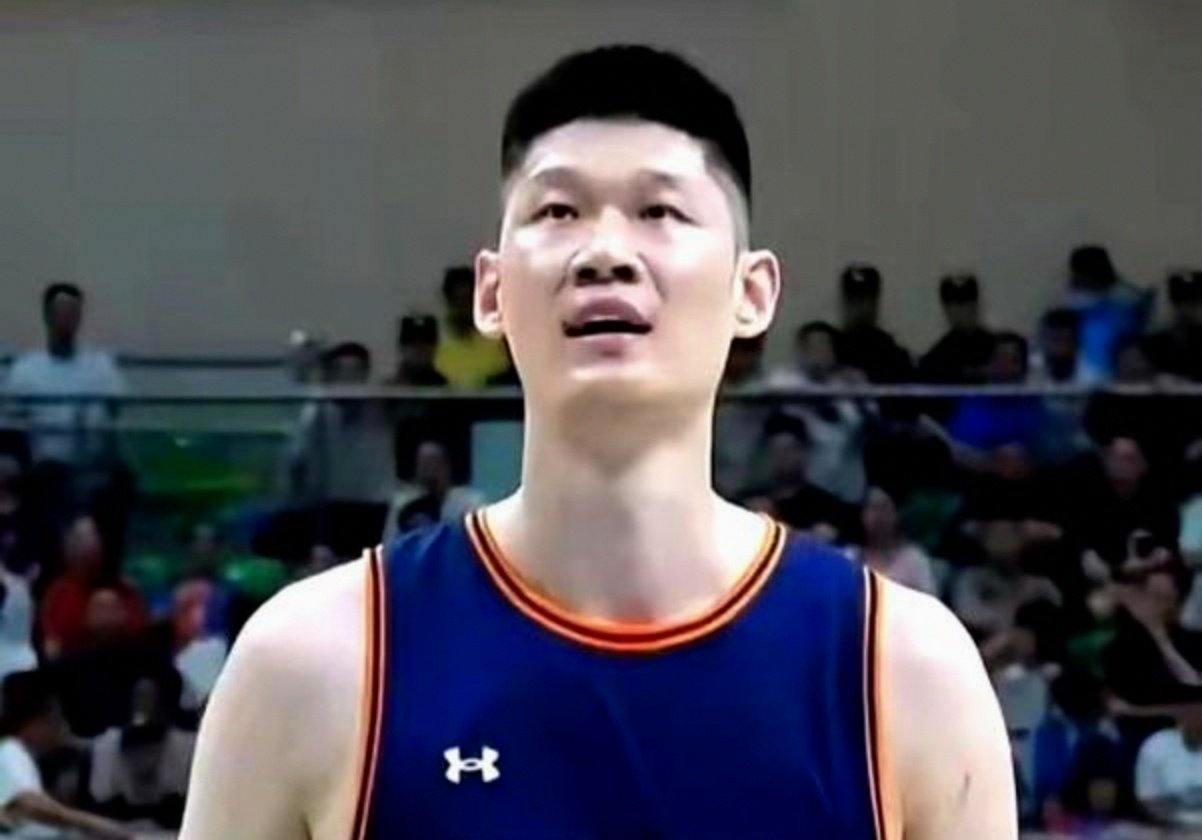 福建队力克深圳队,胡金秋统治全场 福建队力克深圳队,胡金秋统治全场