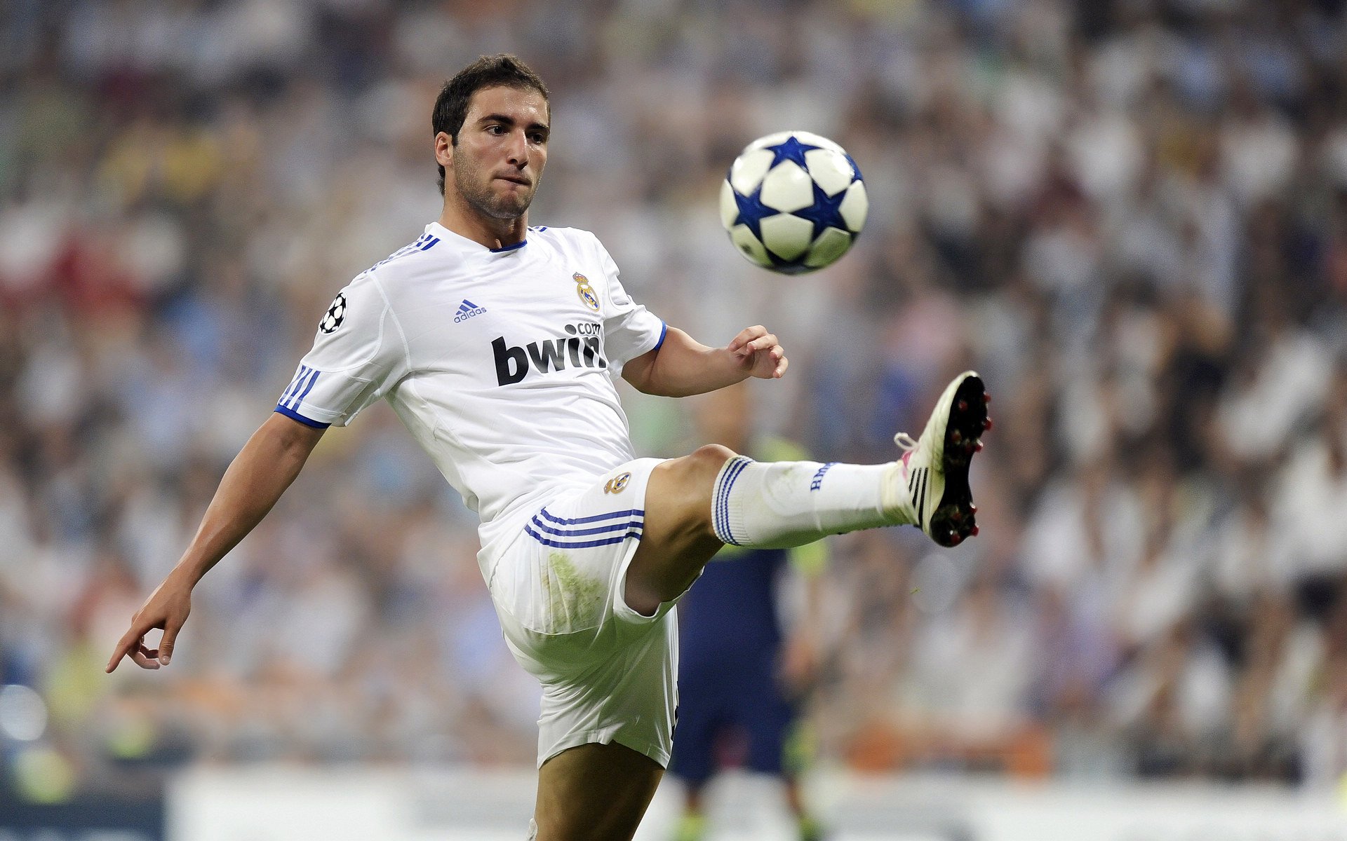 当东方防线遇见西方铁壁，范戴克进攻端无人可挡，韩国对阵土耳其的战术博弈