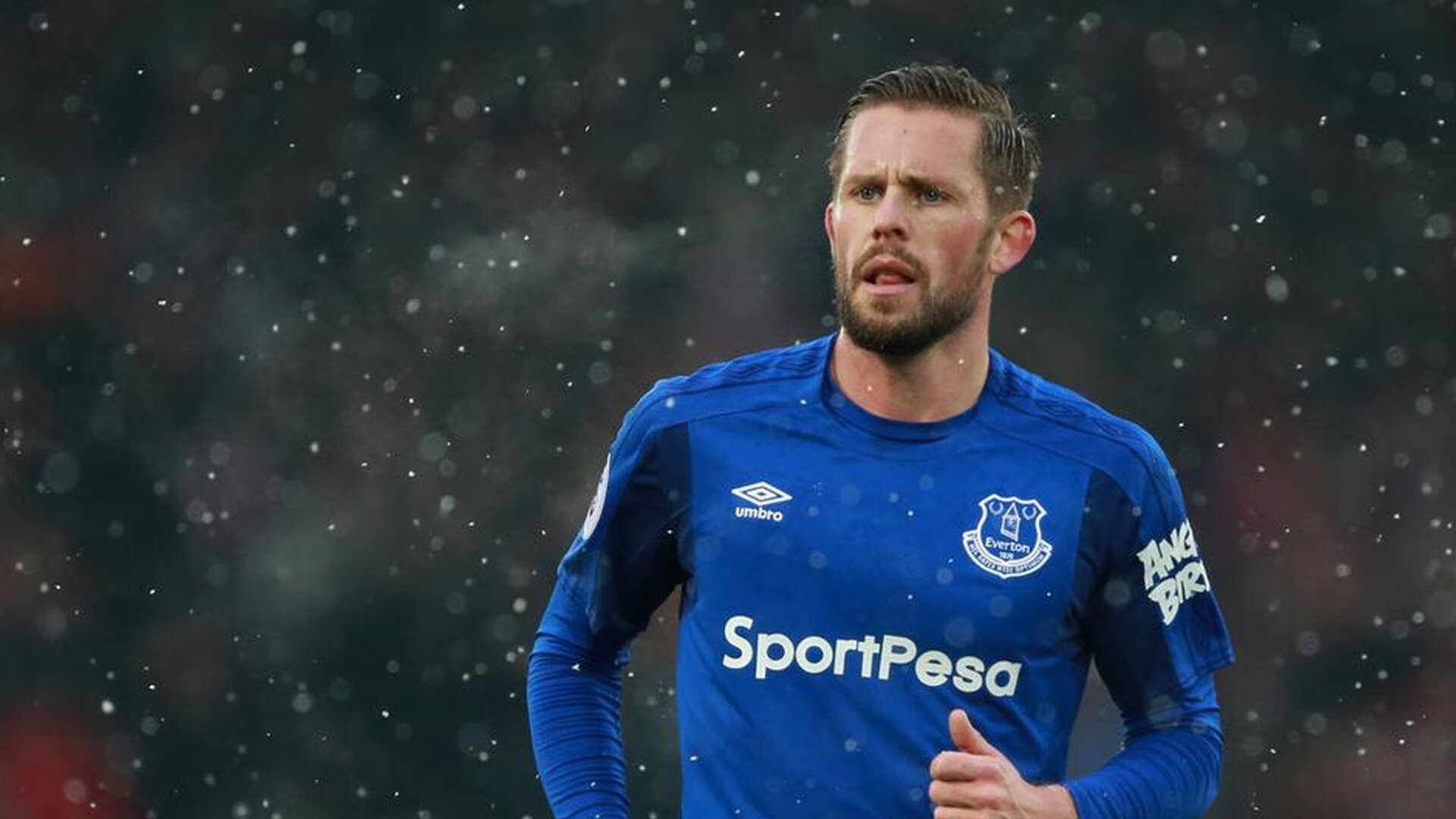 双城记,圣西罗的钢铁意志与迈阿密的亚洲之光—当AC米兰强压皇家社会,孙兴慜在东决接管比赛